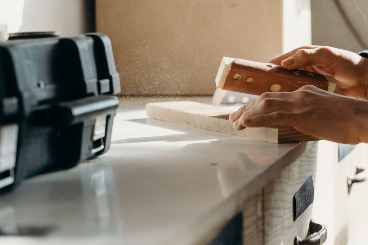 Blocco abrasivo per levigare le unghie