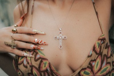 Pause 4 semaines : le guide pour régénérer et soigner vos ongles